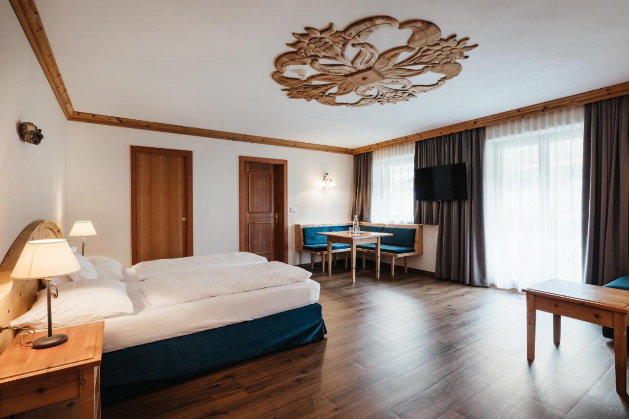 Kristallhotel Corona-Krone Сан-Виджилио-ди-Мареббе Экстерьер фото