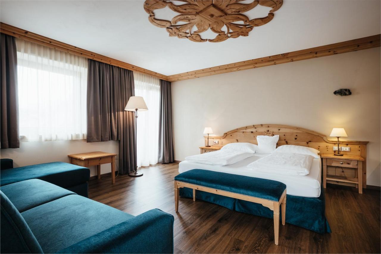 Kristallhotel Corona-Krone Сан-Виджилио-ди-Мареббе Экстерьер фото