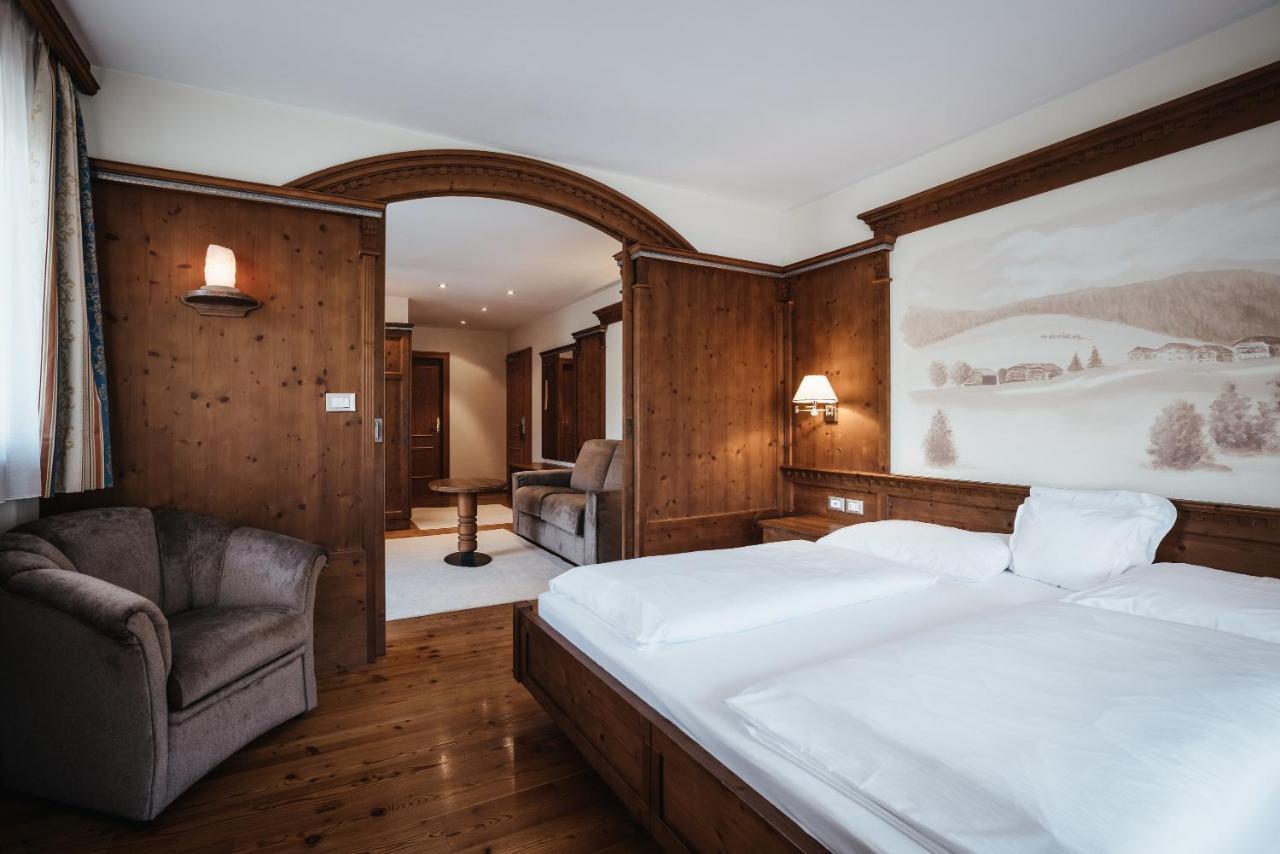 Kristallhotel Corona-Krone Сан-Виджилио-ди-Мареббе Экстерьер фото