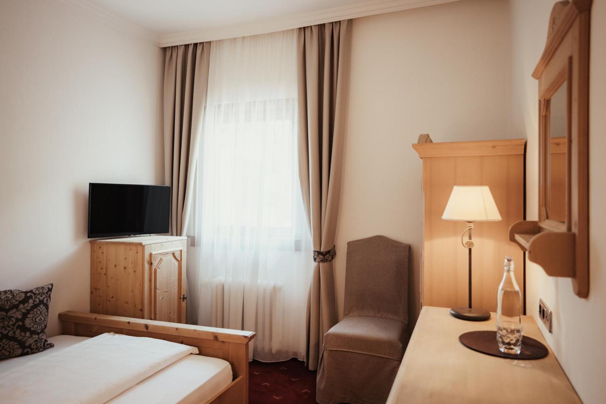 Kristallhotel Corona-Krone Сан-Виджилио-ди-Мареббе Экстерьер фото