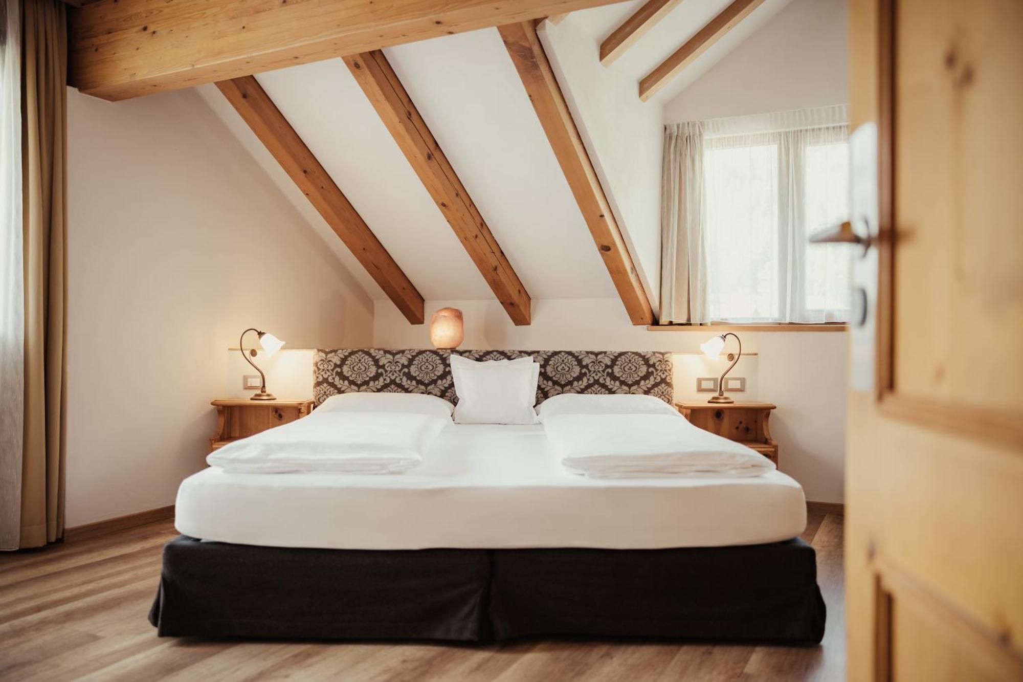 Kristallhotel Corona-Krone Сан-Виджилио-ди-Мареббе Экстерьер фото